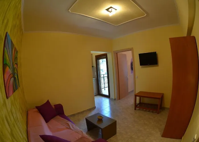 Aparthotel Glikadi 2*